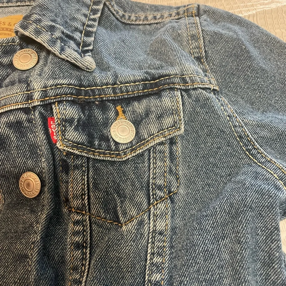 Kids 💙 Levi's Blue Jean Jacket Vintage Denim Style, size 10-12